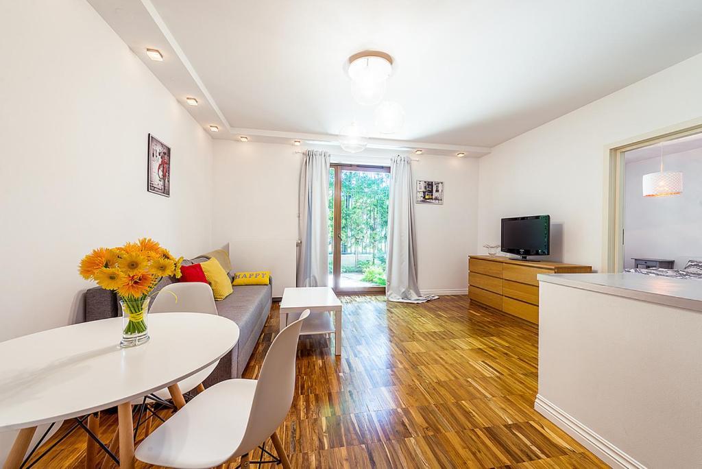 Apartment Powisle With Garage ワルシャワ エクステリア 写真